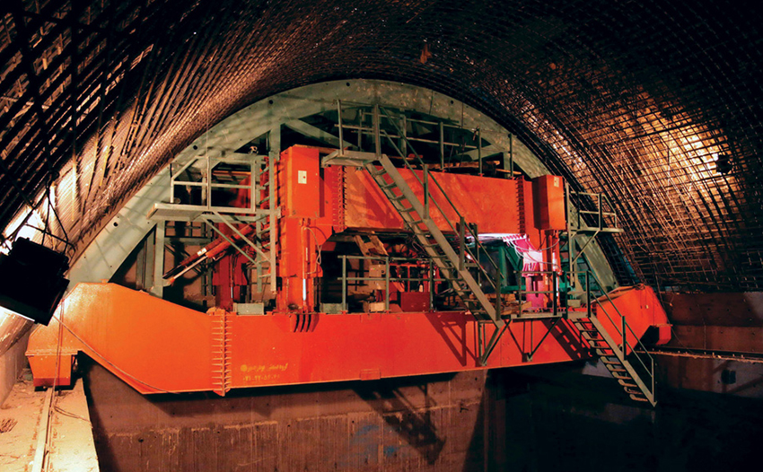 پروژه لاینیگ کلاهک تونل مخازن ضربه گیر سد گتوند