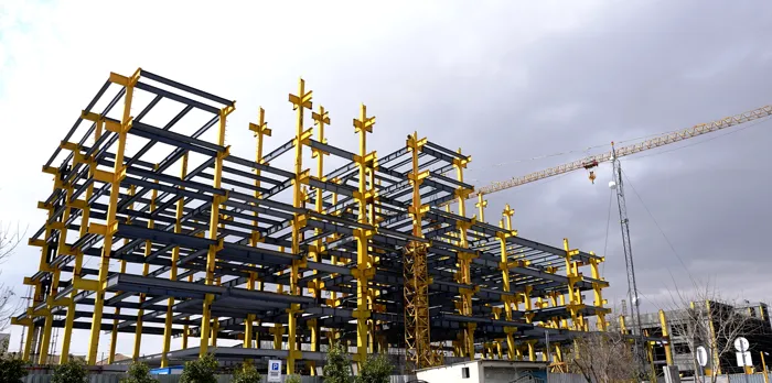 ویژگی‌های پیمانکار حرفه‌ ای اسکلت فلزی