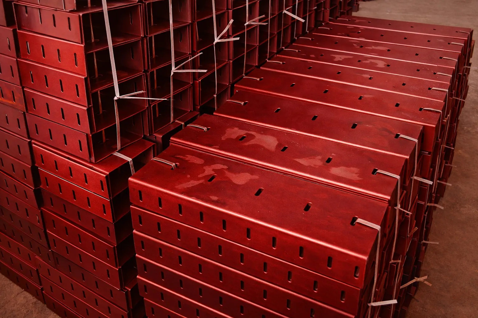 وال پست چیست و چه کاربردی در ایمنی ساختمان دارد ؟ 9 اجزای وال پست